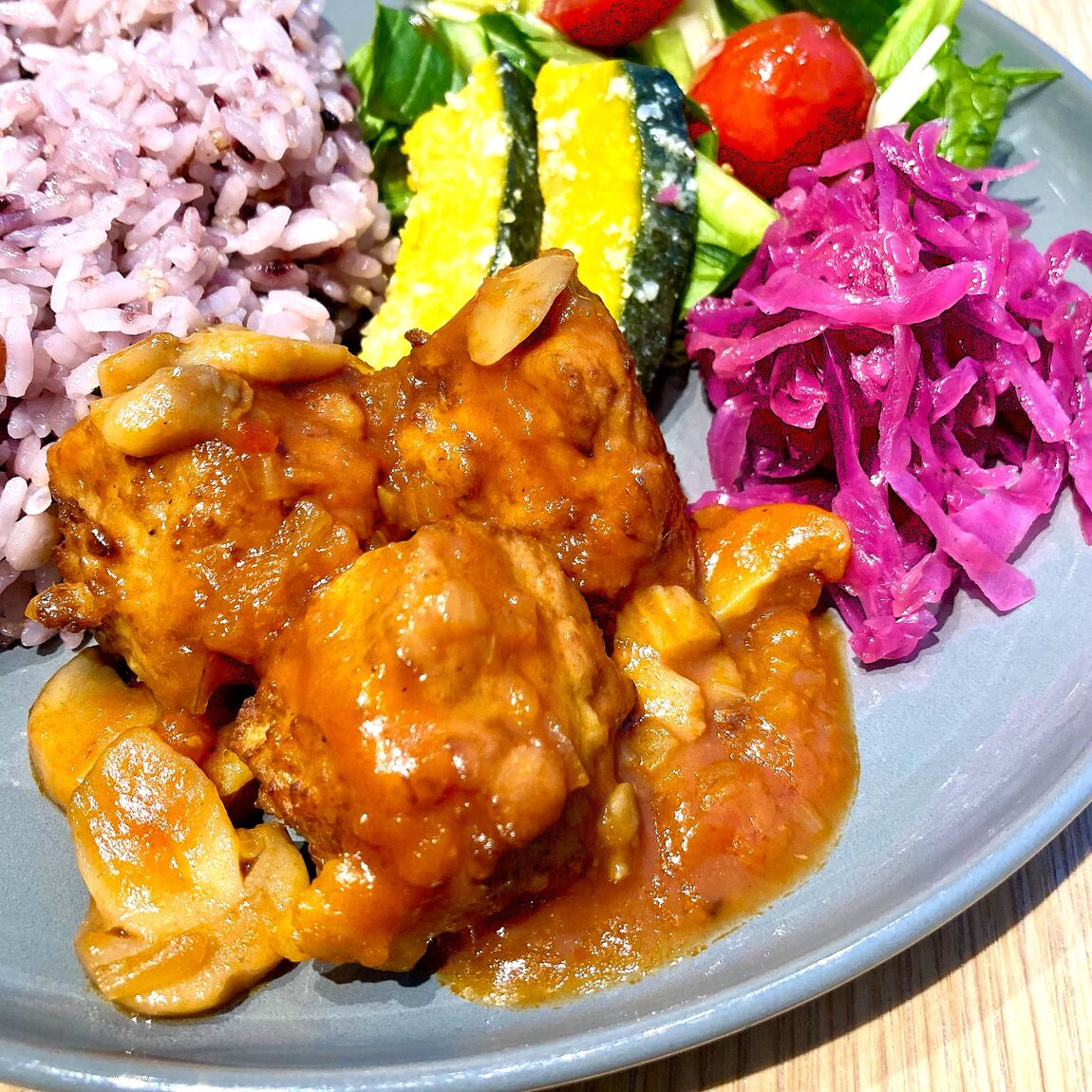 【Cafe＆MealMUJ神戸BAL】大豆のミートボールはいかが？_d76KEW
