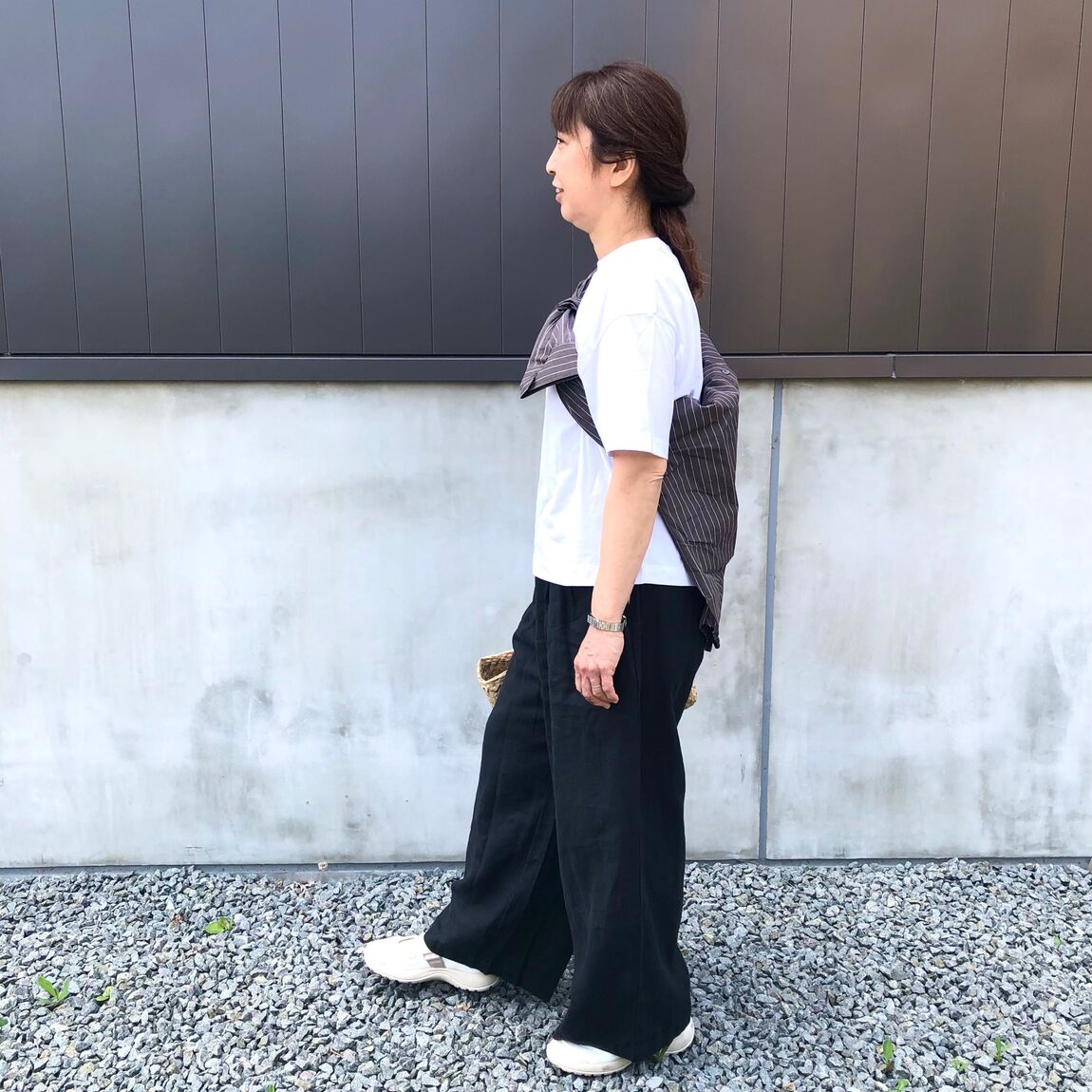２