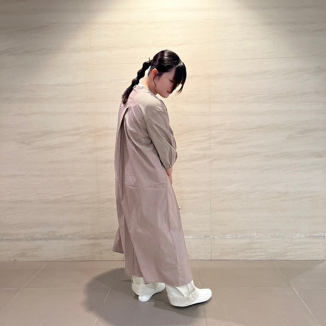 後ろ姿の画像