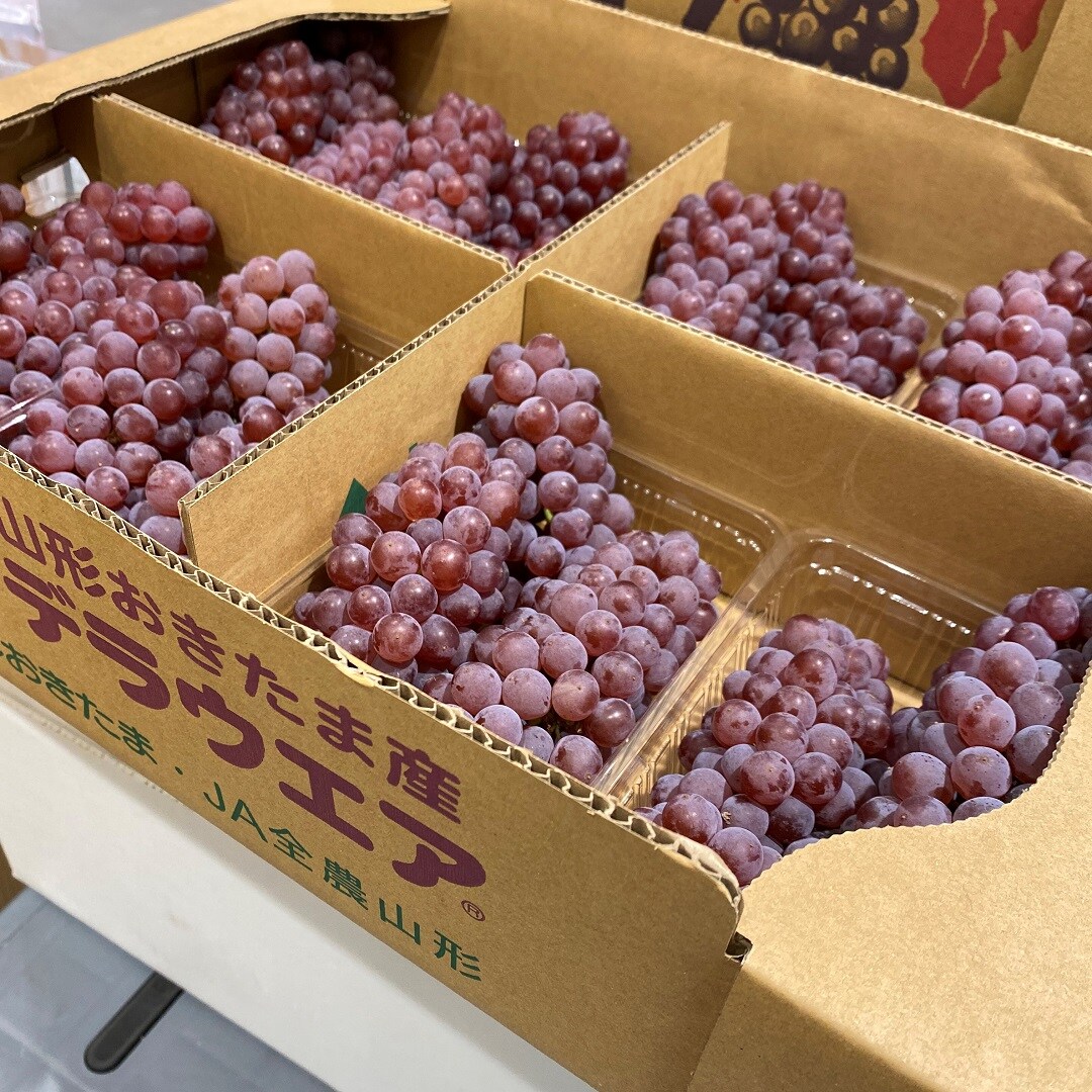 デラ