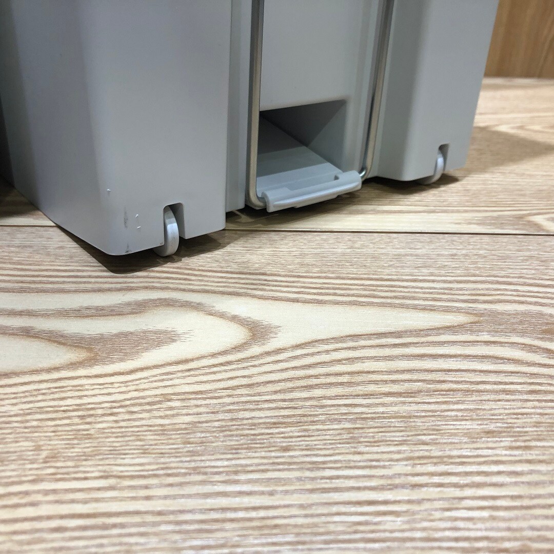 ダストボックス