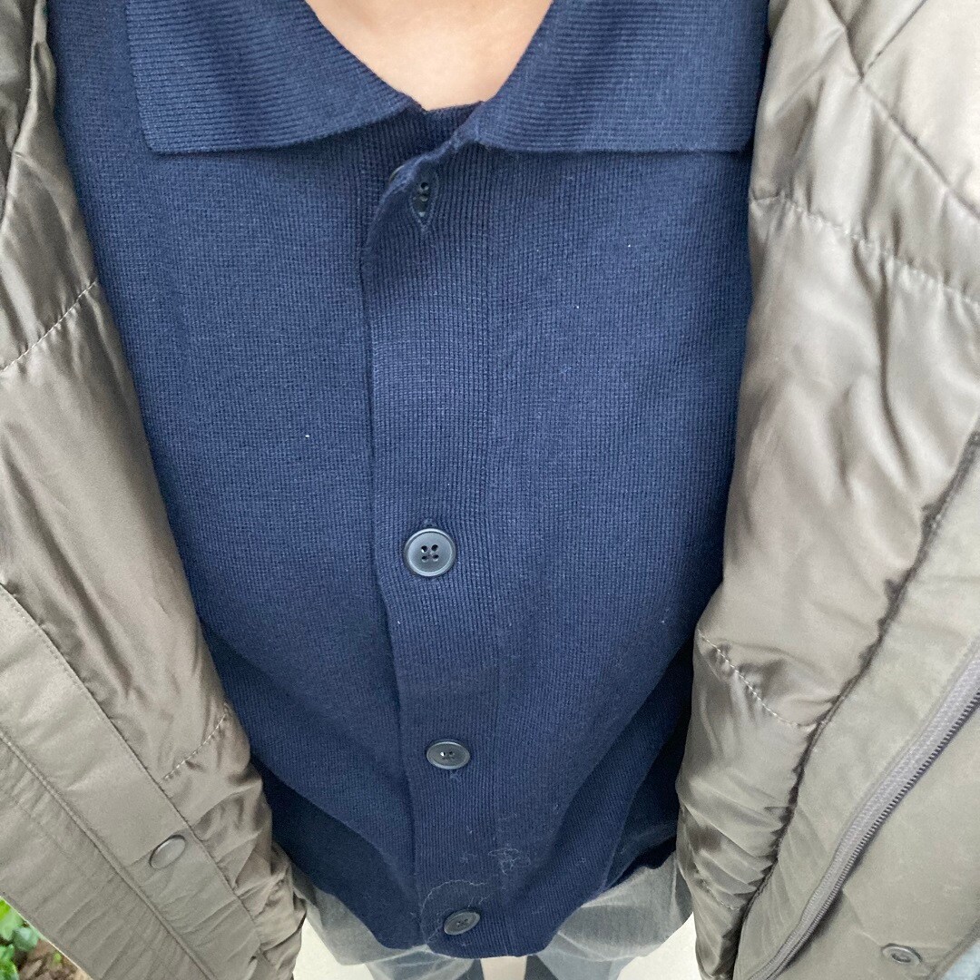 ダウンを着た女性の写真