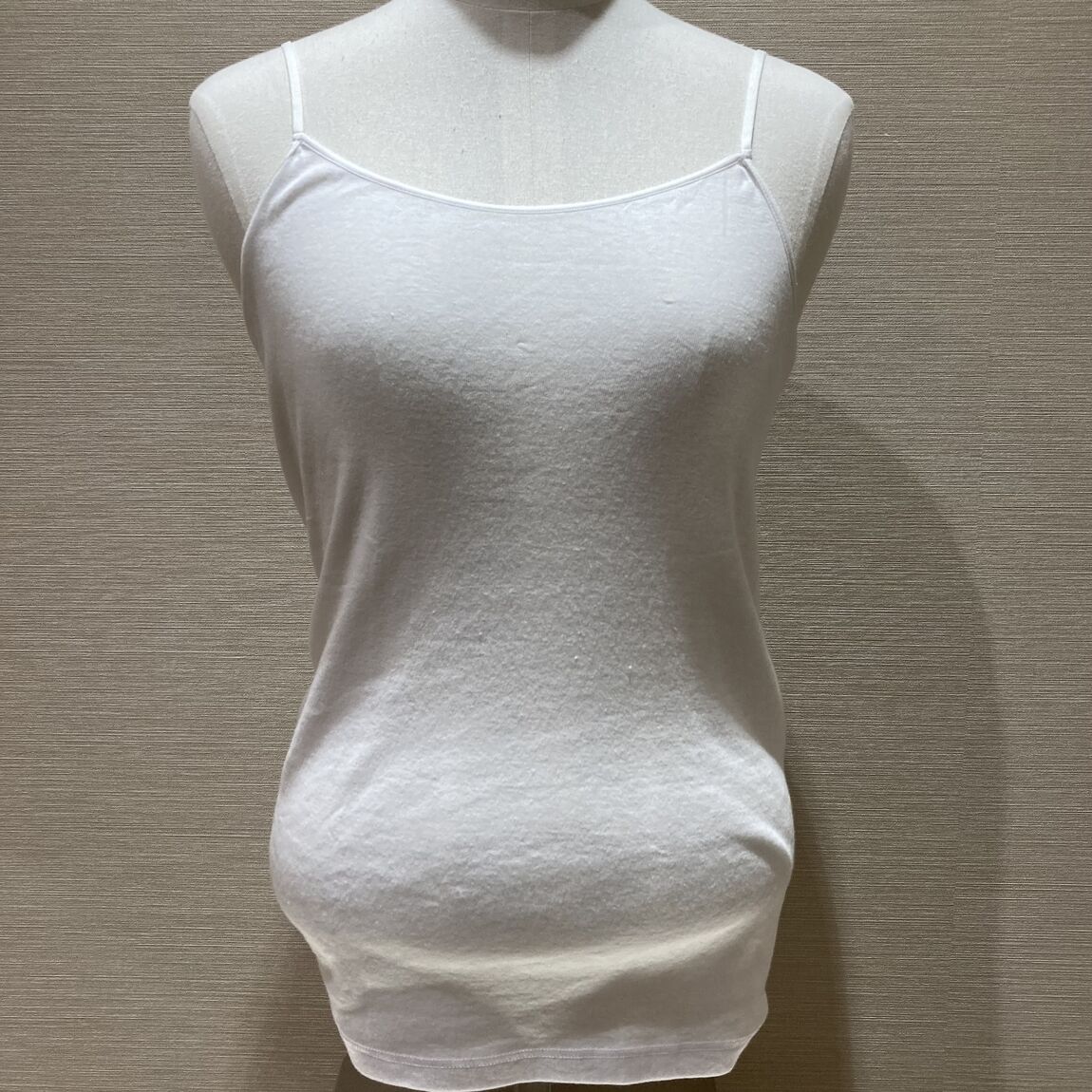 薄手キャミ前