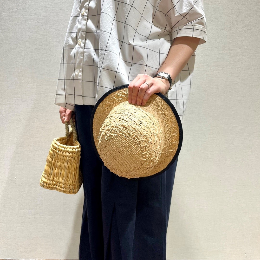 帽子手持ち