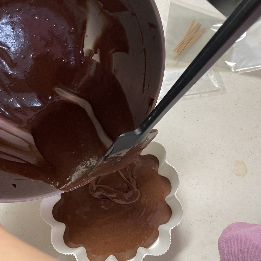 混ぜている写真