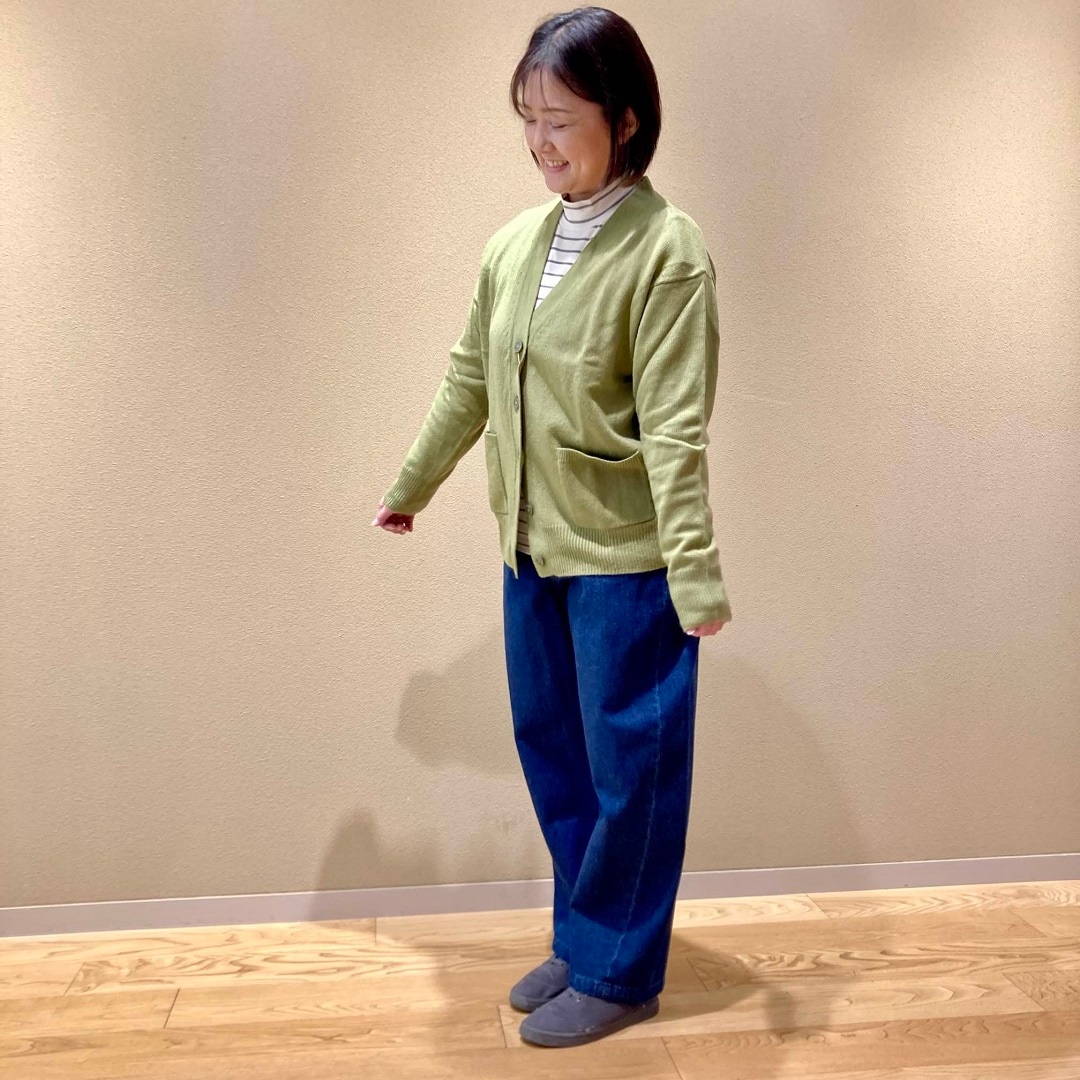 全身写真　アウターなし