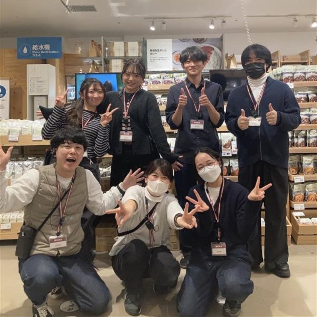 スタッフ写真①