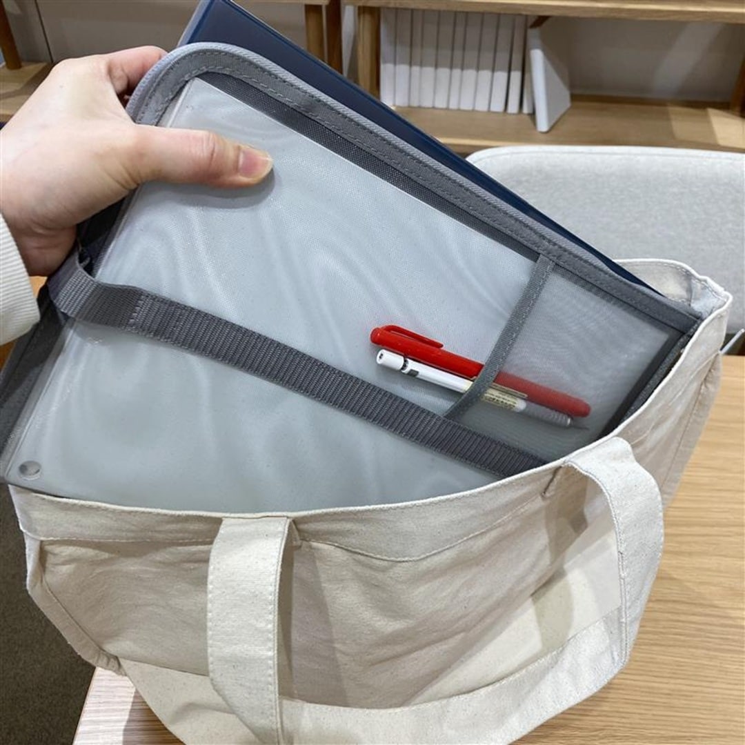 ケース持ち上げたときイメージ