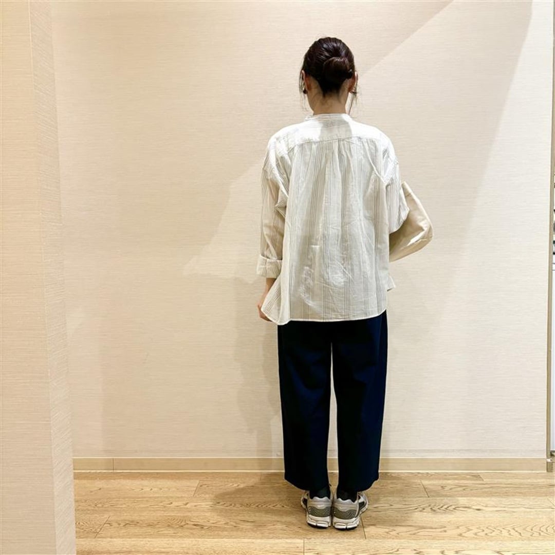 背面