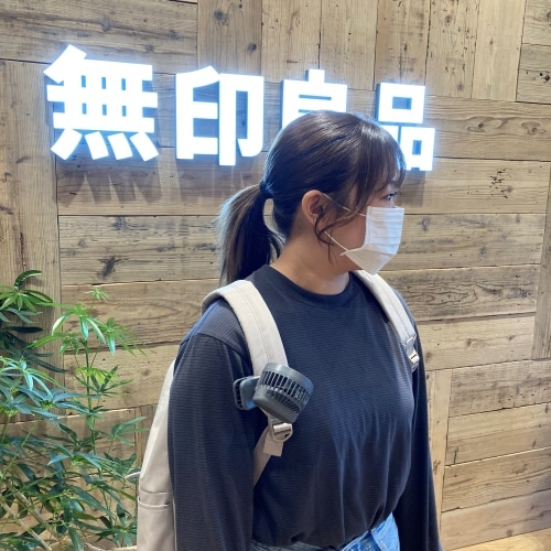 リュックについたクリップファン