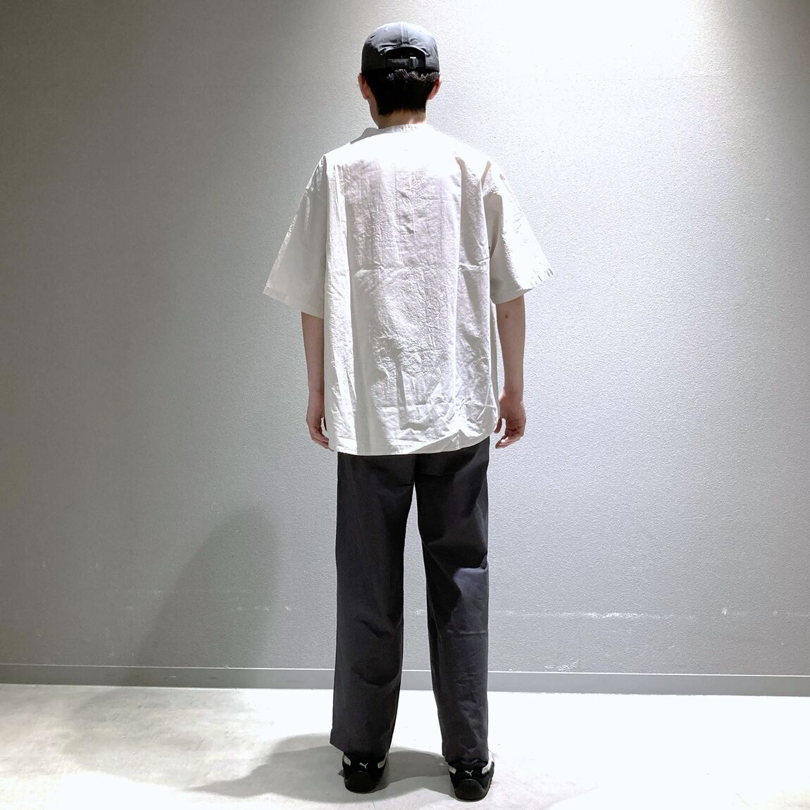 背面