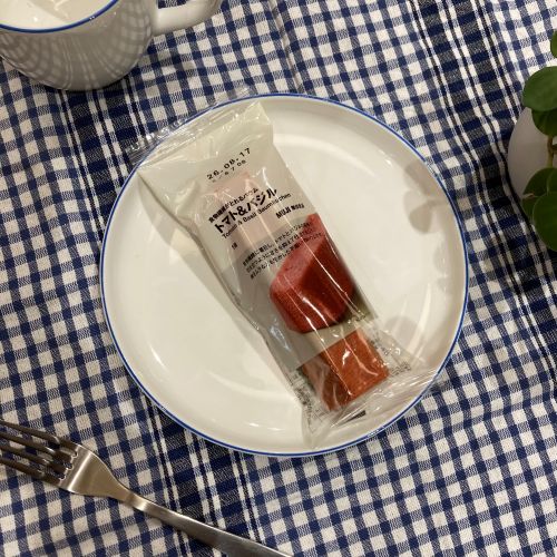 食物繊維がとれるバウム　トマト＆バジル