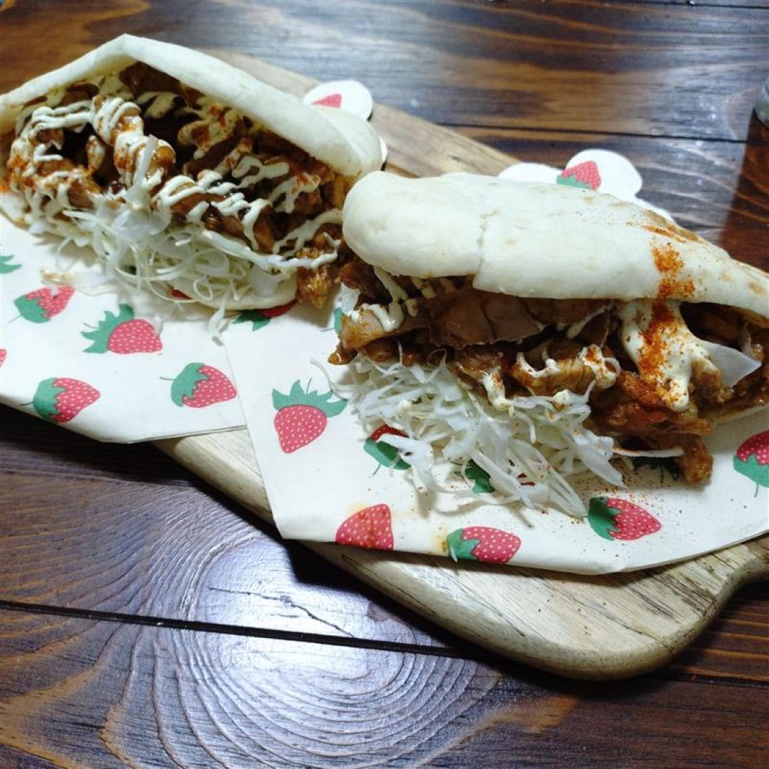 【イオンCS静岡】アレンジレシピ　タンドリーチキンとナンのケバブサンド_JYJ1c6