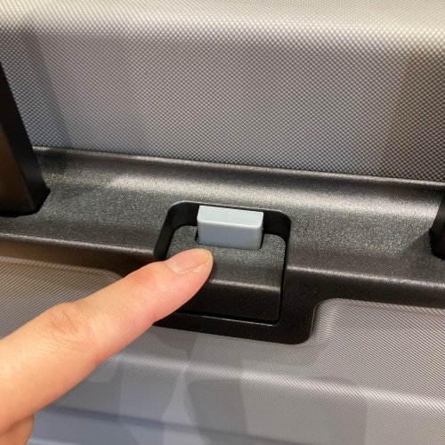 【コープさっぽろソシア】自分らしい色のキャリーケースで旅に出かけませんか_iZd7hx