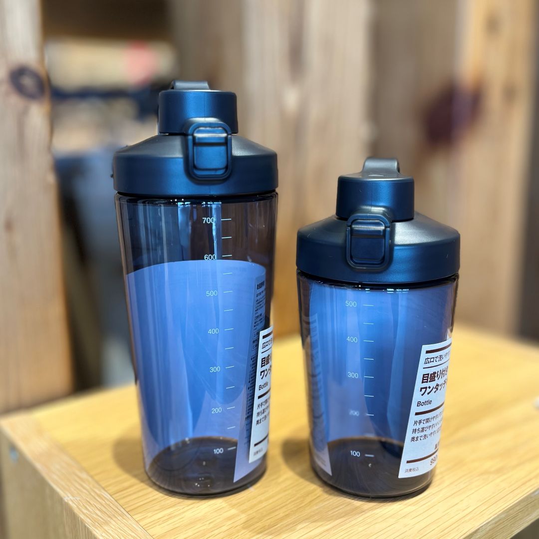 【イオンモール佐野新都市】新商品　広口で洗いやすい 目盛り付き ワンタッチボトル_0hKevI