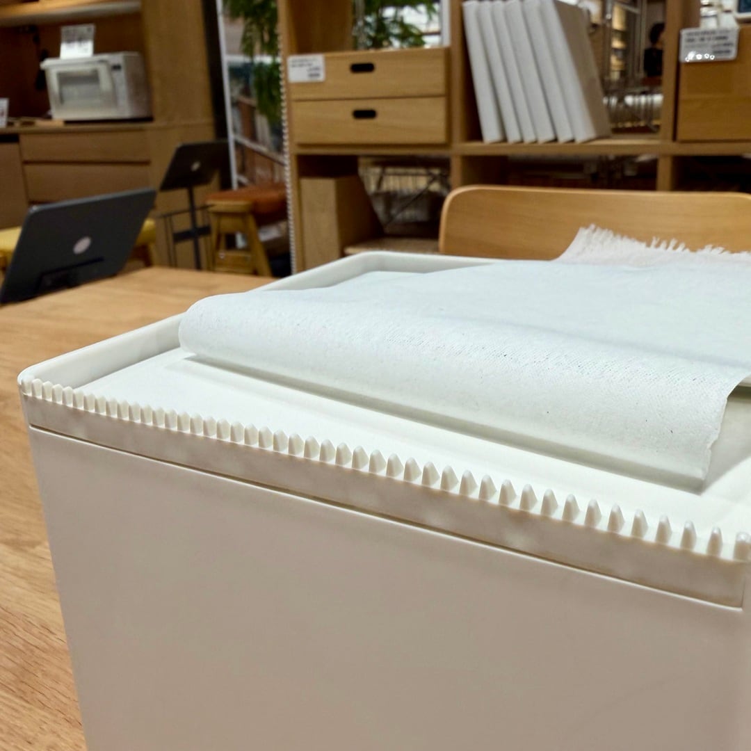 【天神ショッパーズ福岡】トイレットペーパーを卓上でおしゃれに。必要な分だけ使えるエコな卓上ホルダー_aEKq32