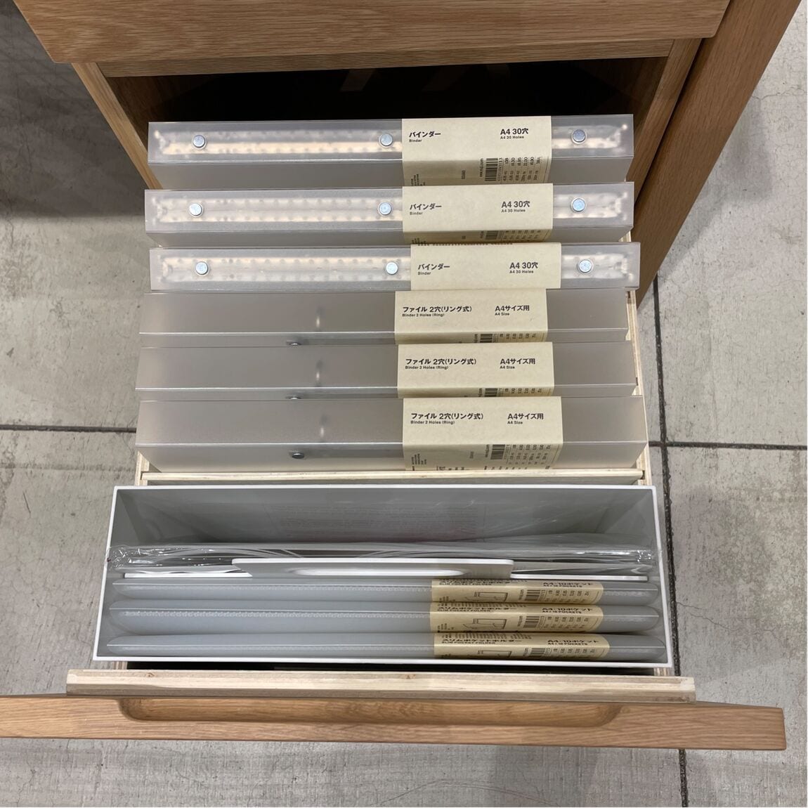 【ノブレスパルク袋井】デスクの展示、はじめました_Q9qMKN