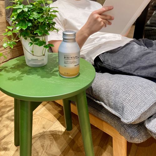 木製スツール　使用例2