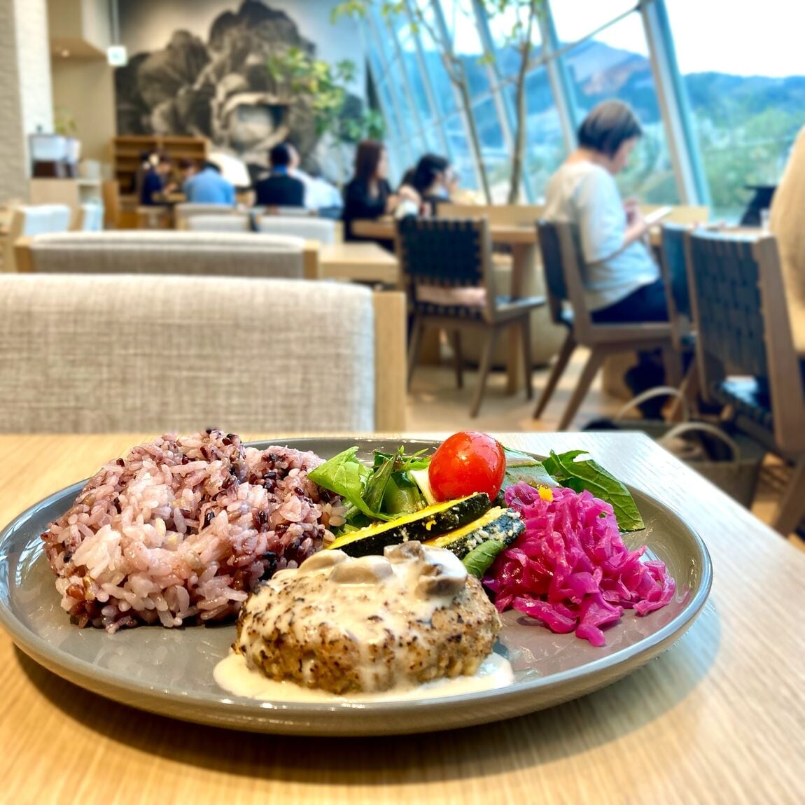 【Cafe＆MealMUJ神戸BAL】カフェのハンバーグ！_Ob9fRv