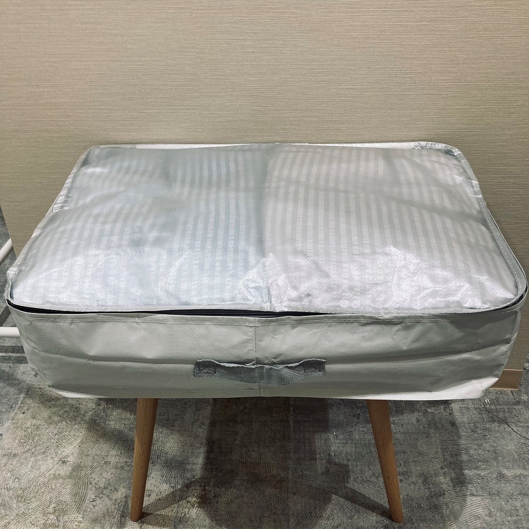 レジャーシートでつくった たためる収納袋 大