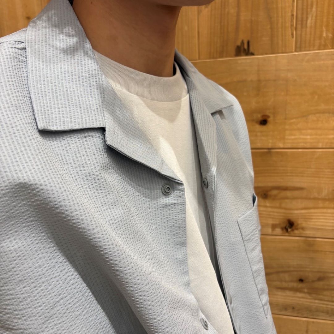 襟元アップ