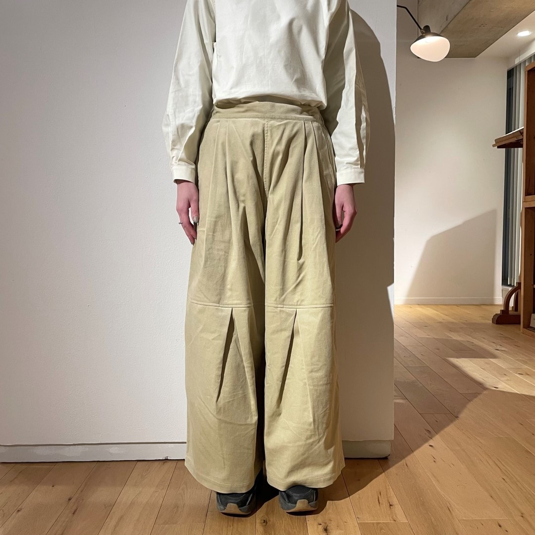 ベージュベルベット