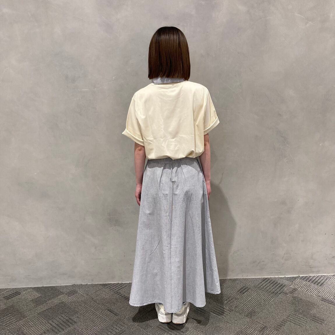 後ろ