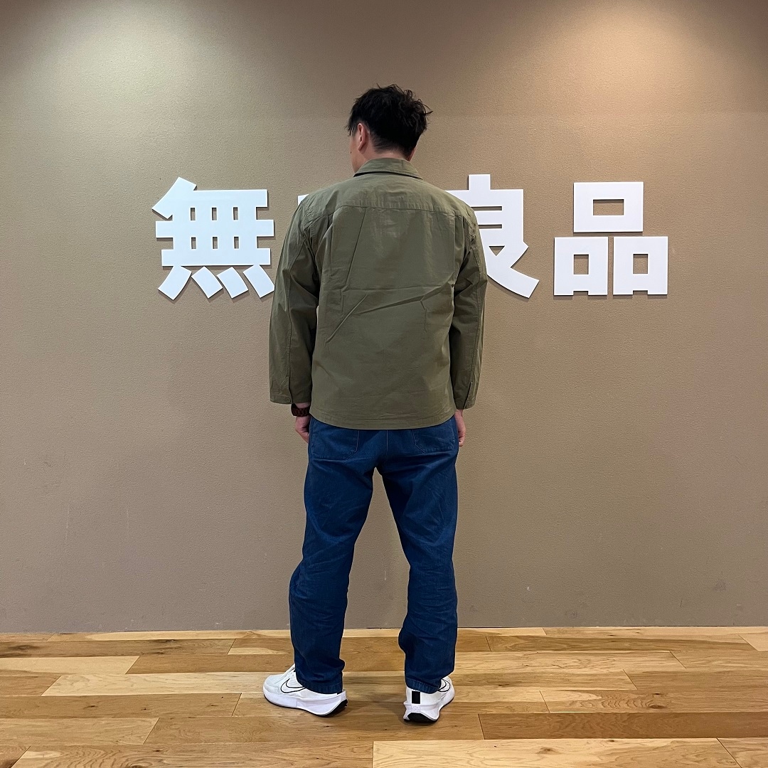 後ろ姿
