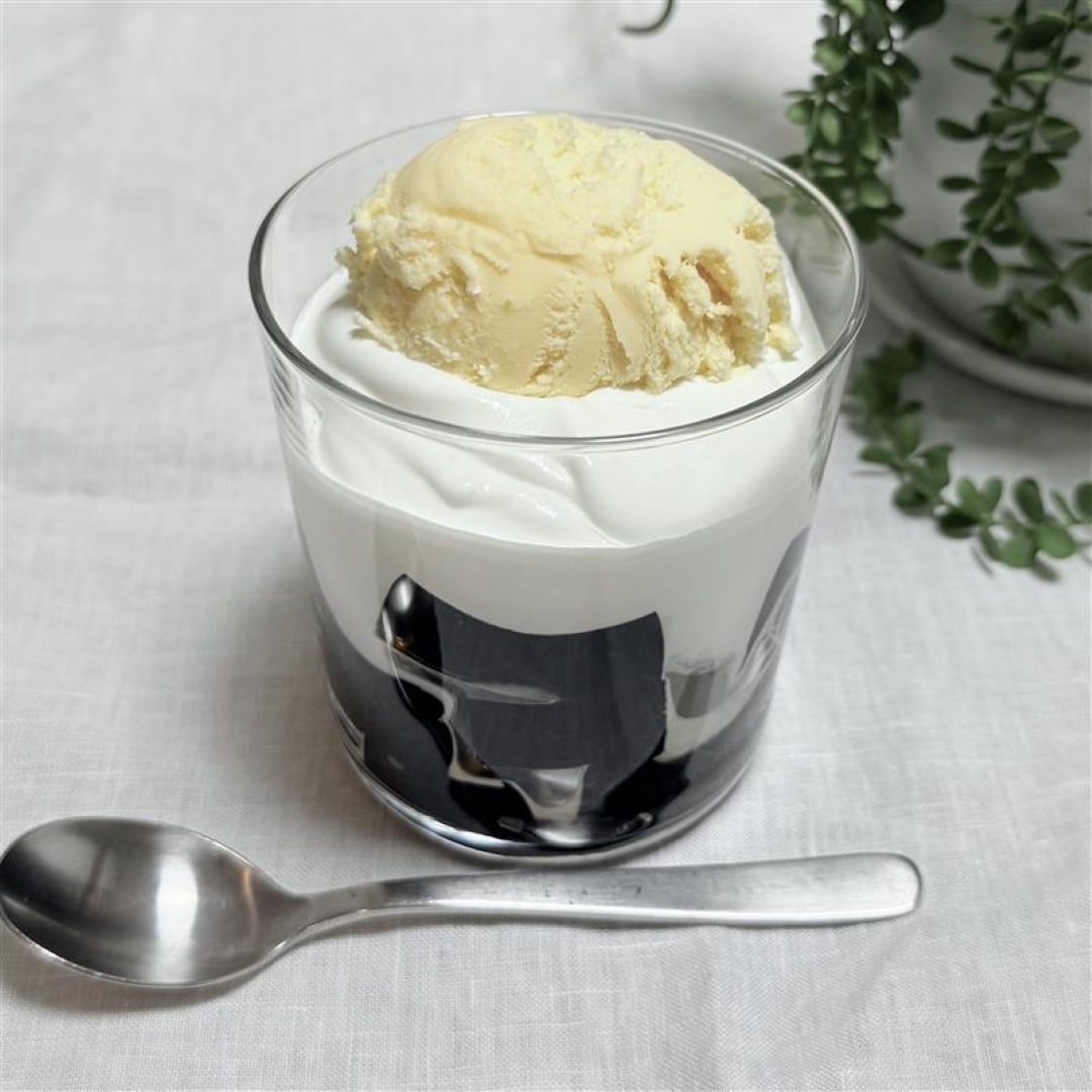 コーヒーゼリーにアイストッピング