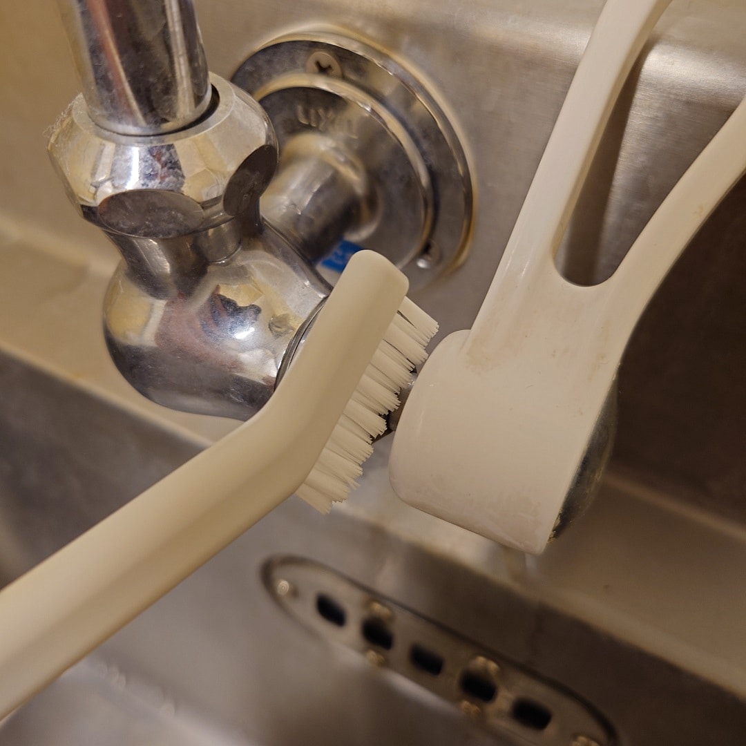 【秋田アルス】隙間掃除ブラシ