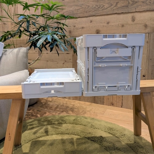 折りたたみコンテナを畳んだ画像