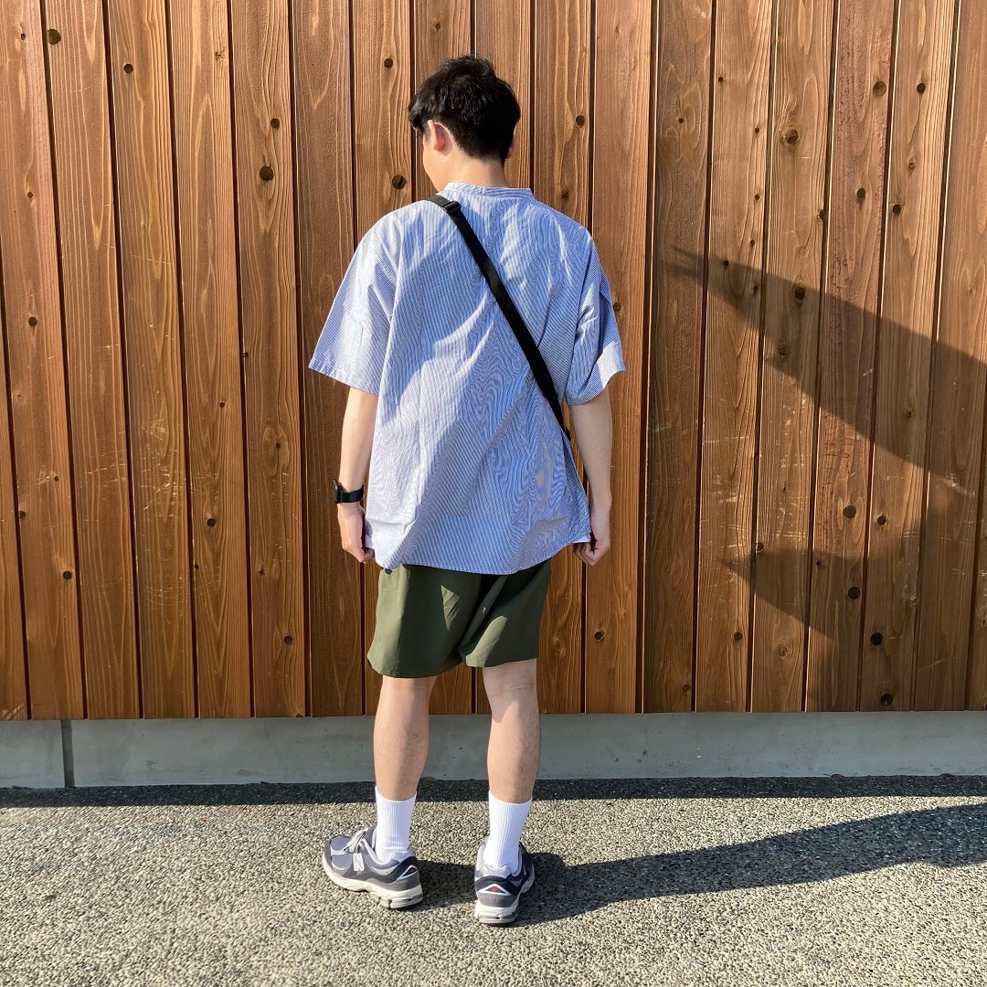 紳士　全身　後ろ
