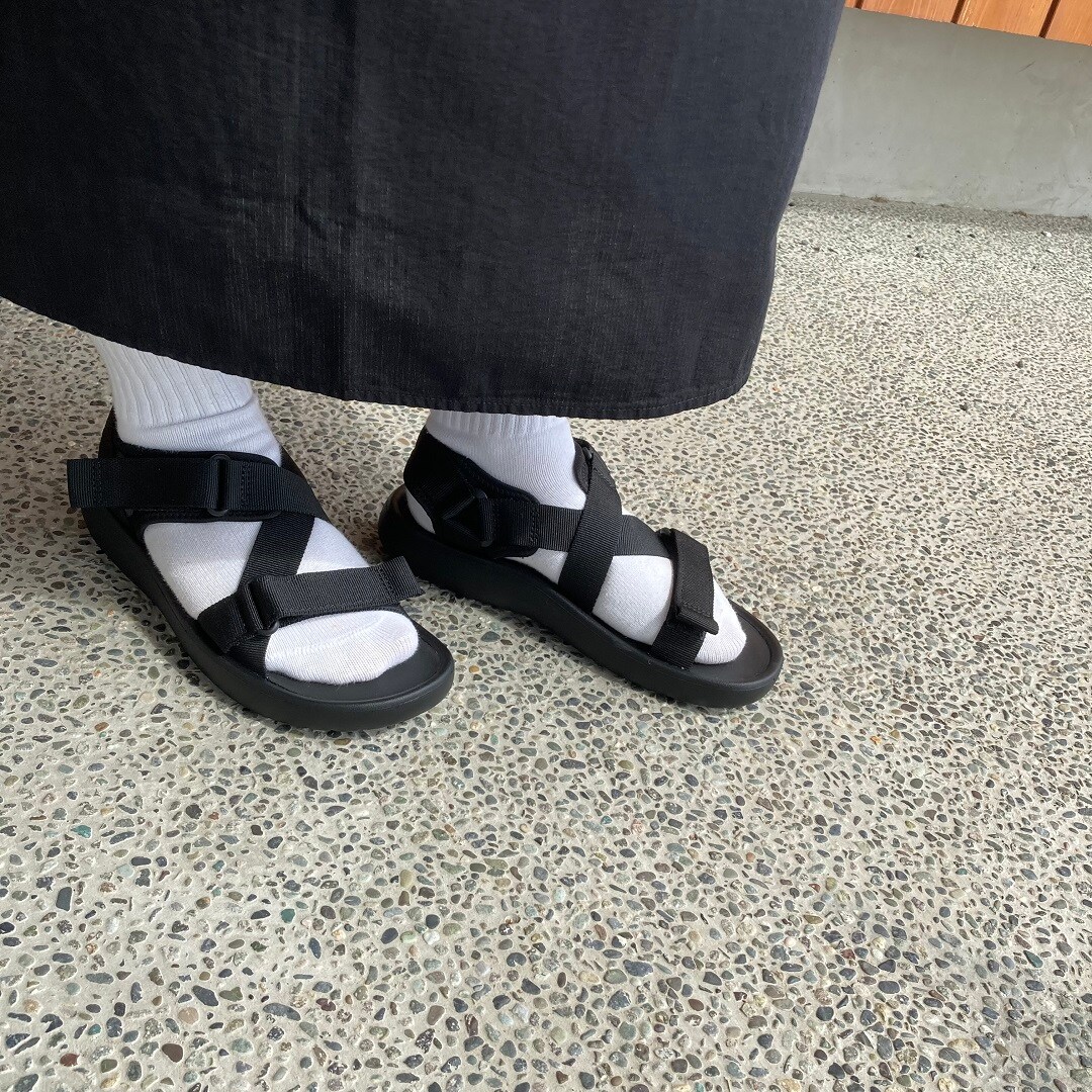un