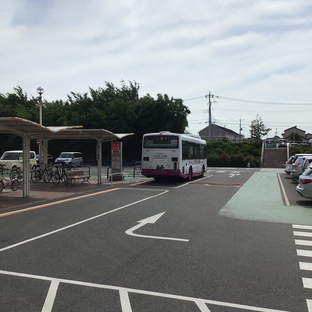 バス乗り場②