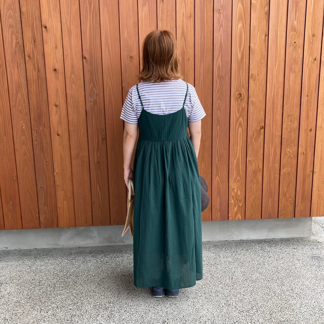 う３３