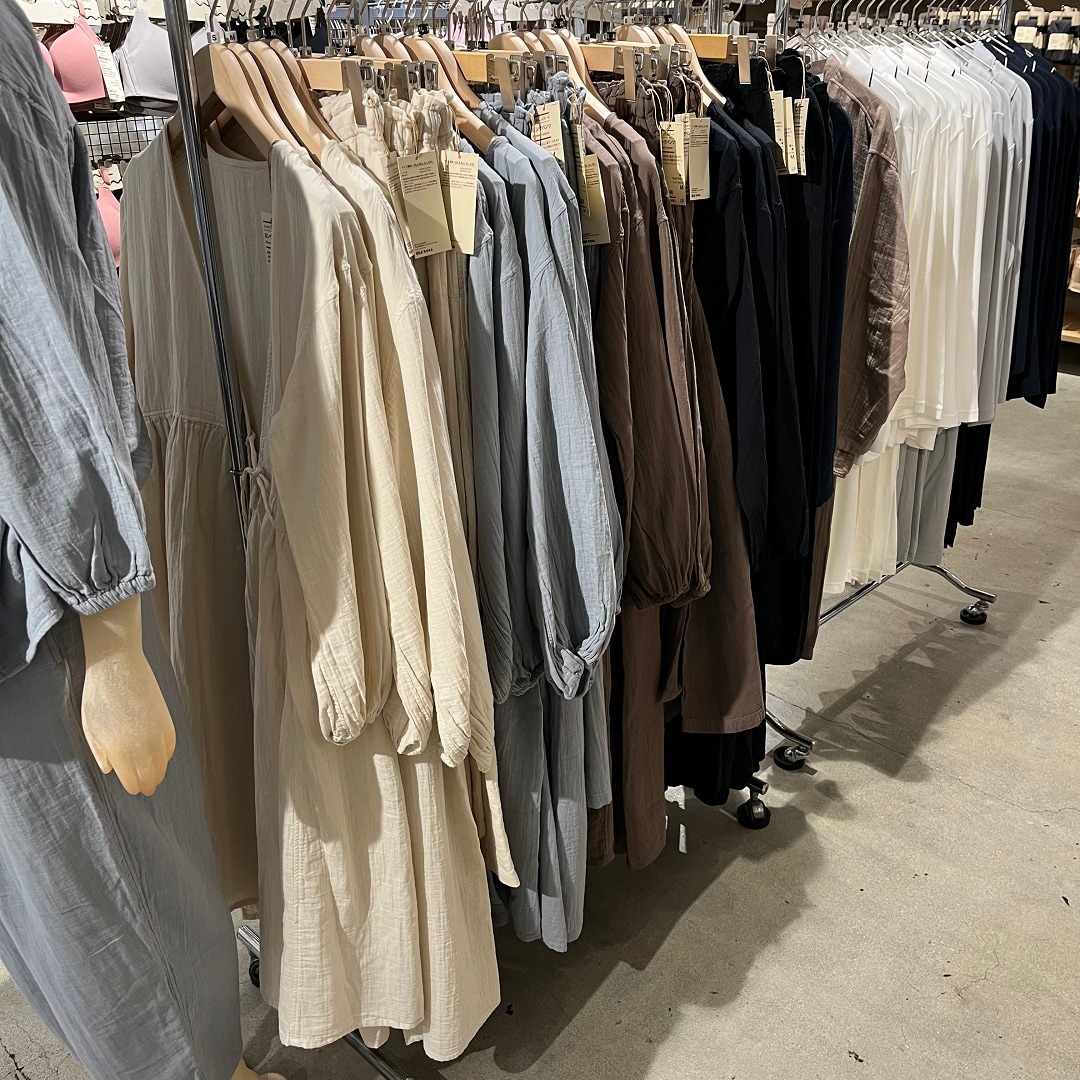 カーデ、パンツカラー展開