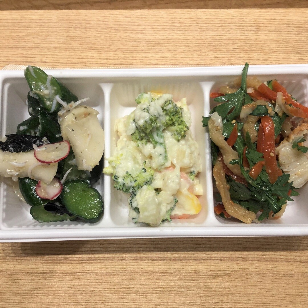 【Café&Meal MUJI日比谷】釜揚げしらすときゅうりの梅和え