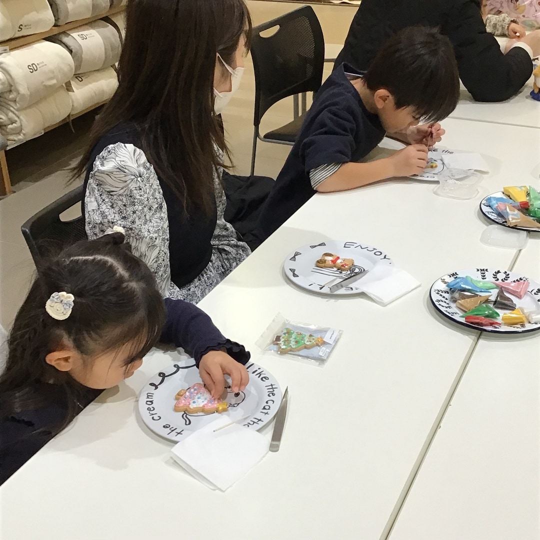 アイシングクッキー作成の様子