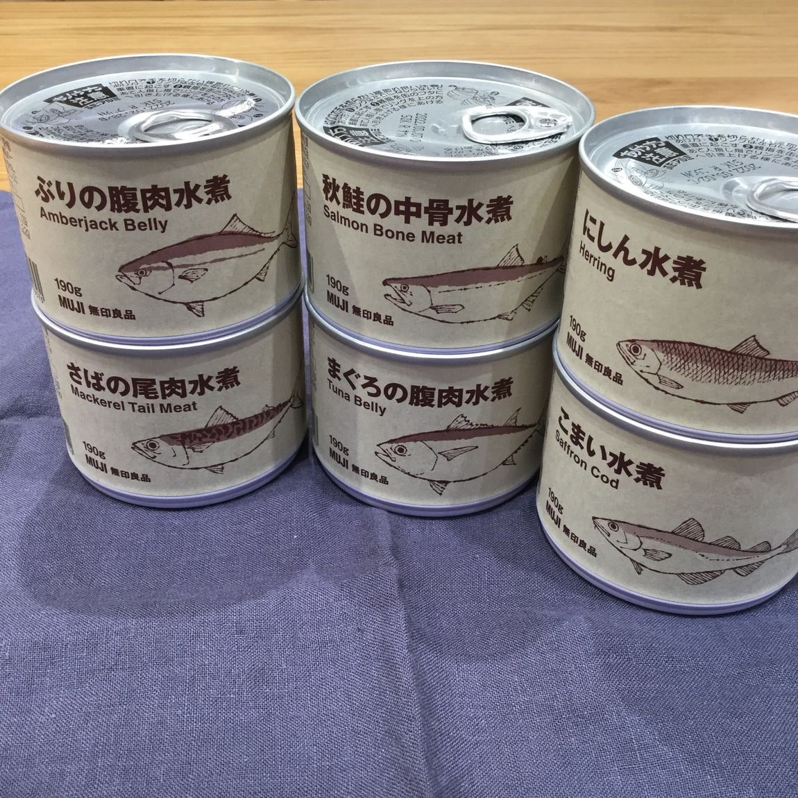 【札幌ステラプレイス】缶詰を並べた写真