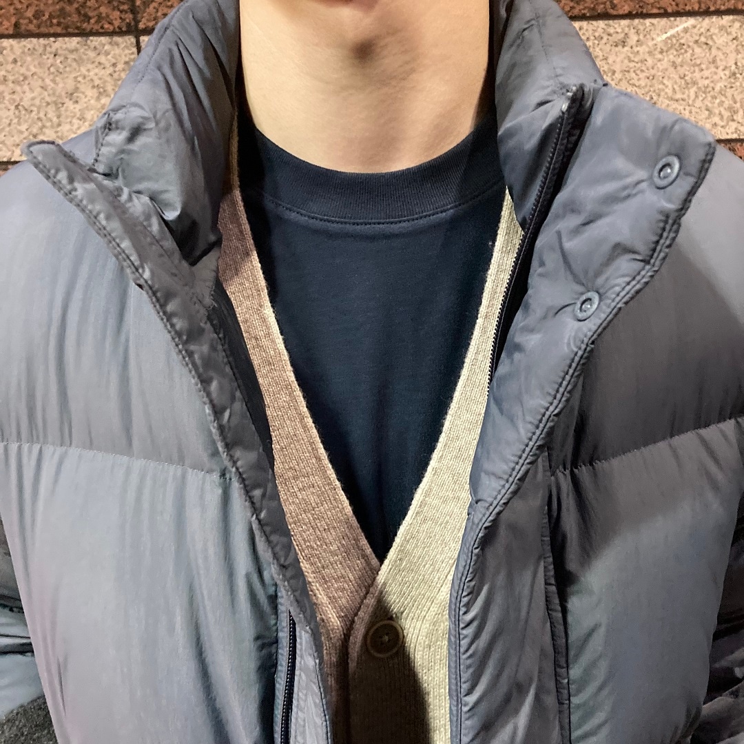 立っている男性の写真