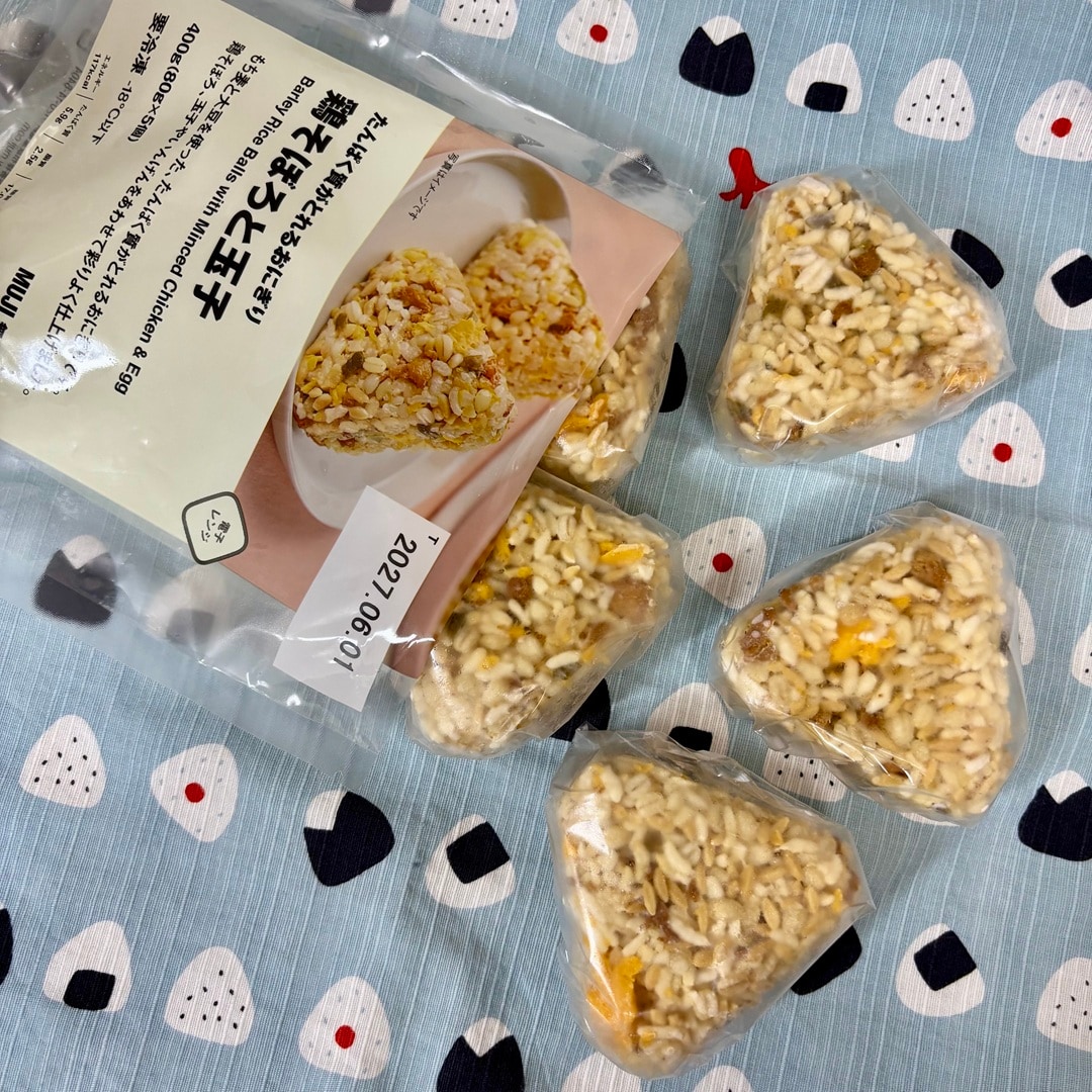 【イズミヤショッピングセンター神戸玉津】 『たんぱく質がとれるおにぎり　鶏そぼろとたまご』のご紹介。_KTNEQ2