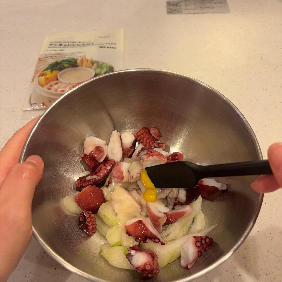 【ららテラス北綾瀬】せいろ料理と合わせて温めて食べるソース　アレンジレシピ　「タコとセロリのアンチョビマスタード和え」_xcEoq6