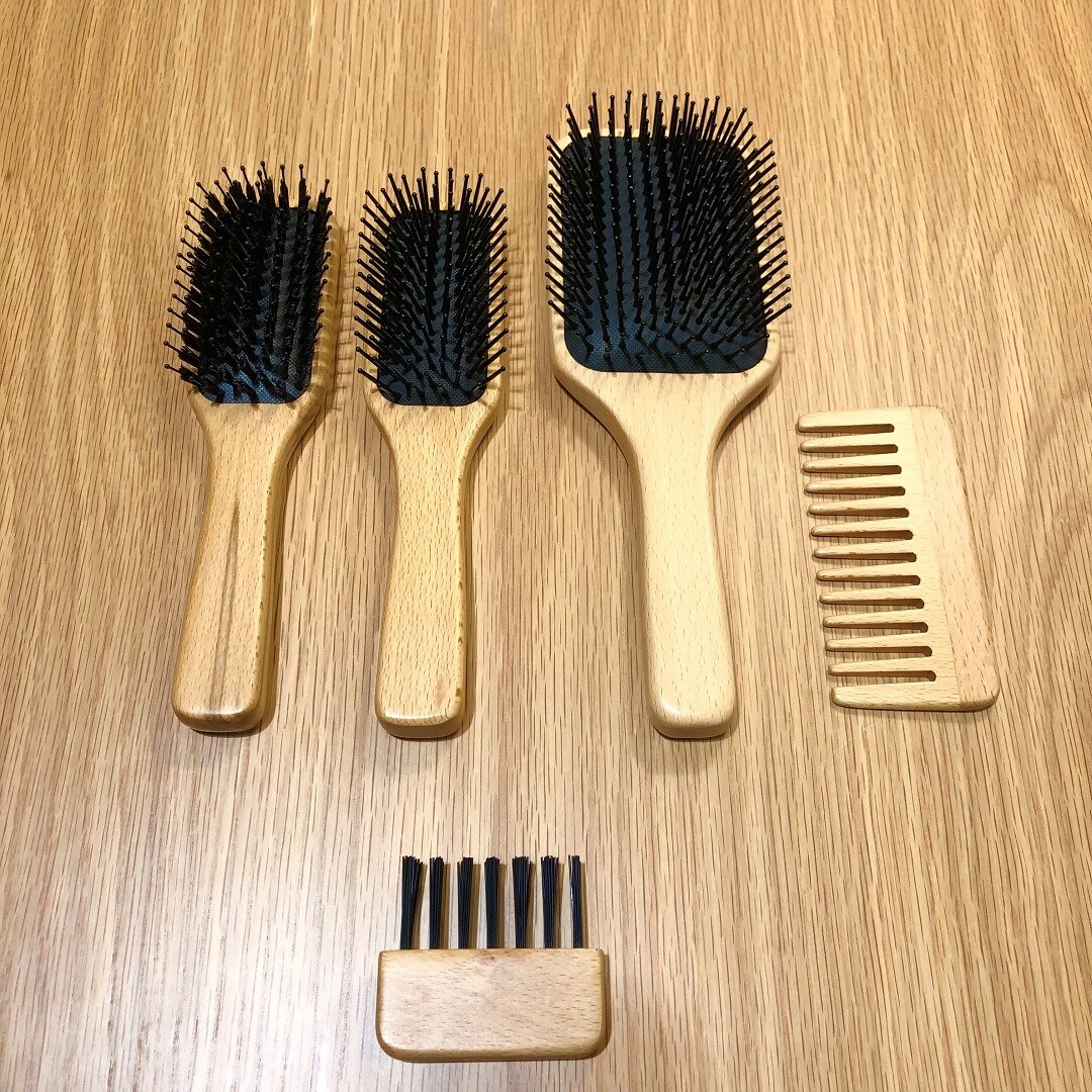 ヘアブラシ