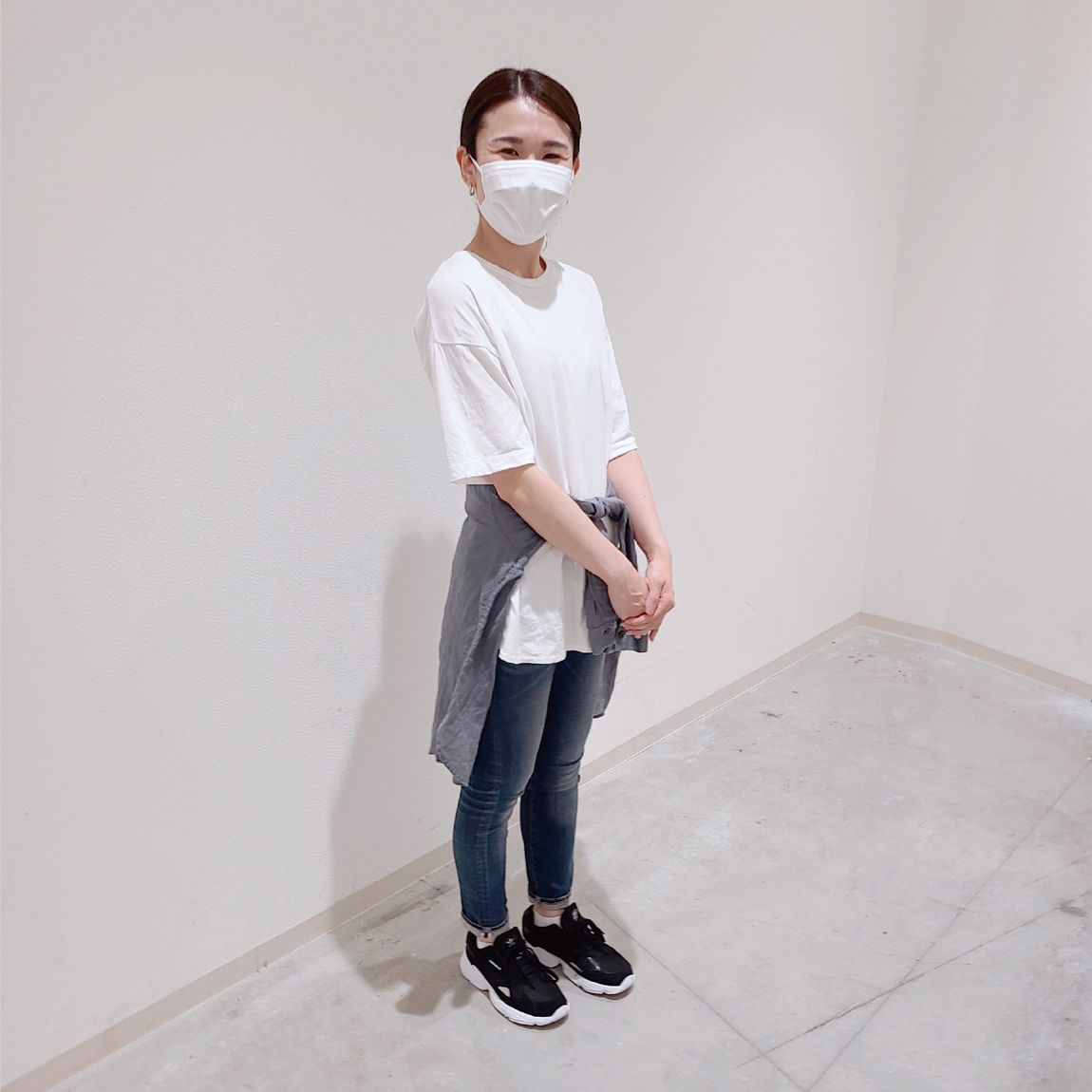 １