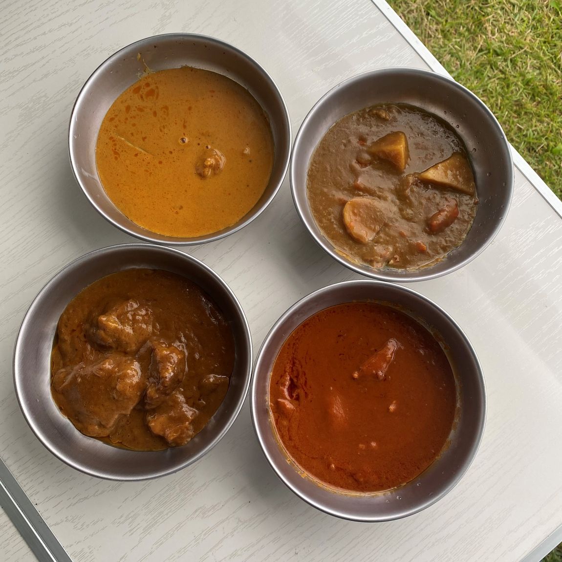 カレー　盛り付け