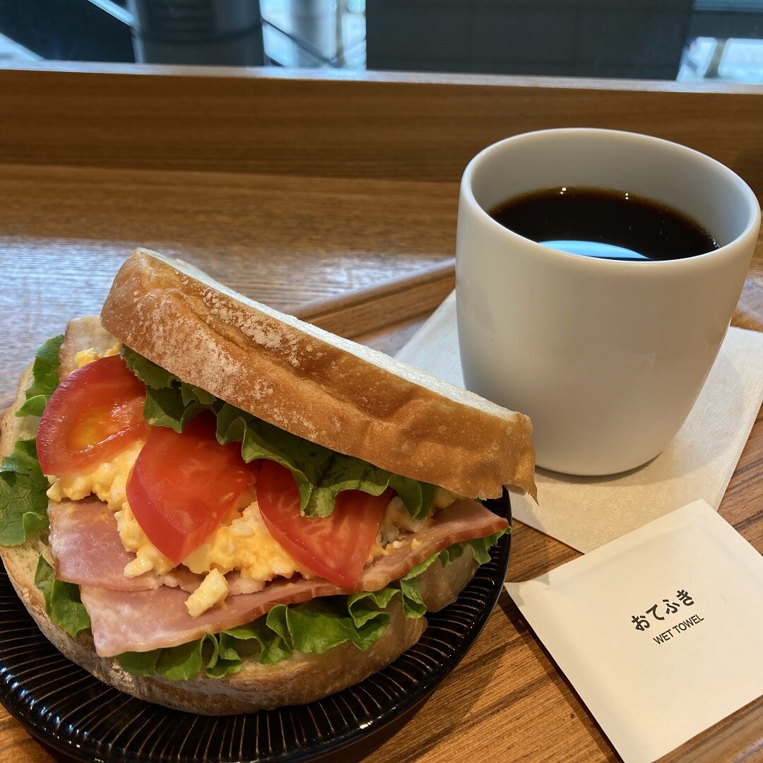 BLT