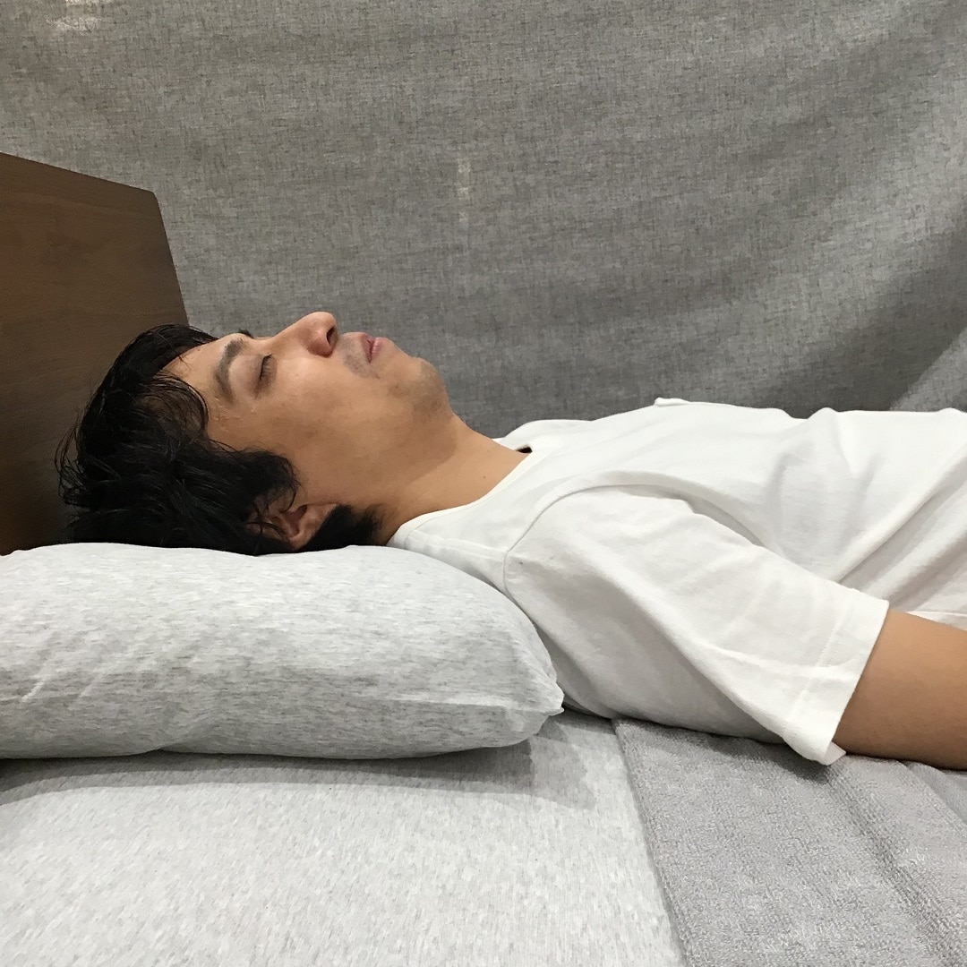 肩口まで