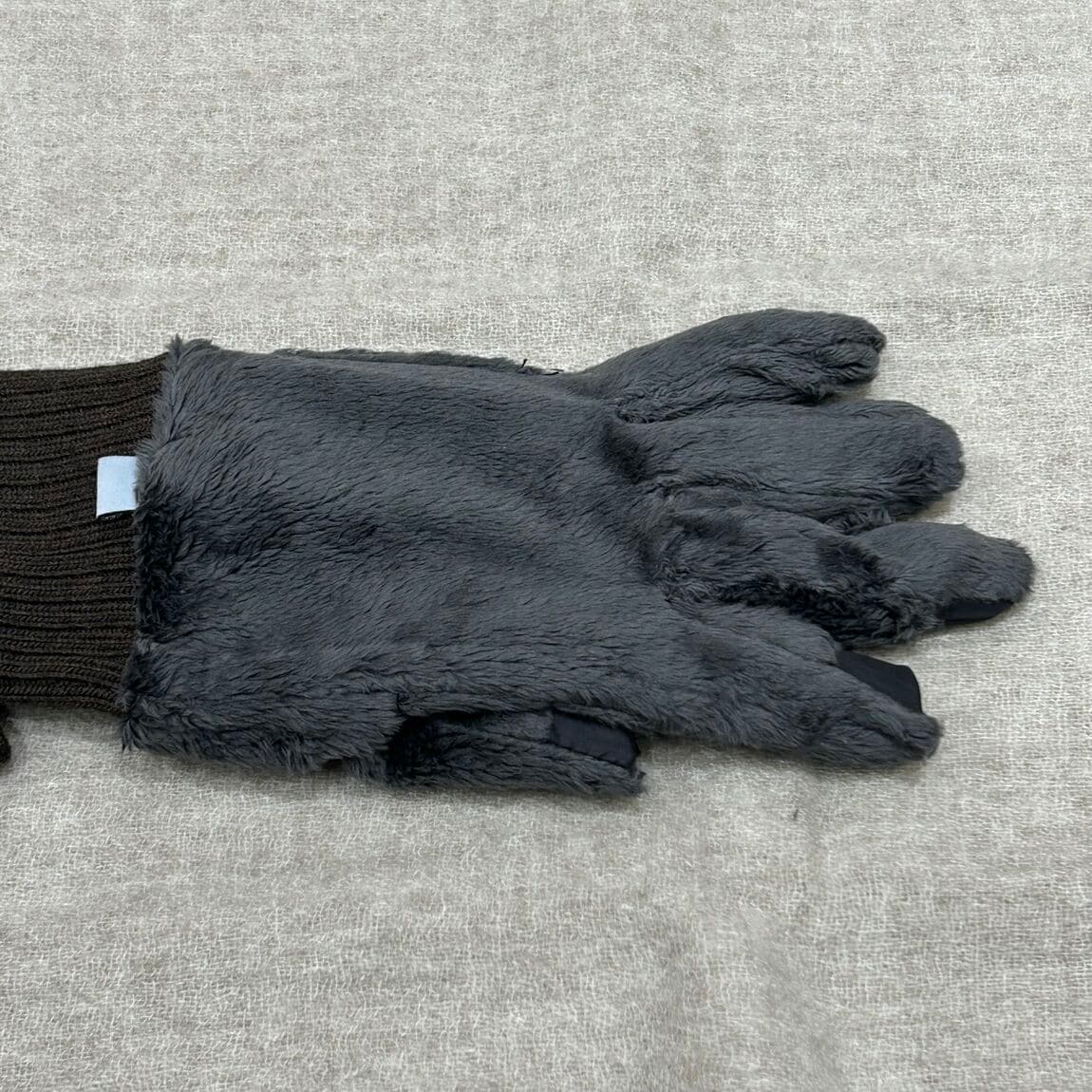 起毛タッチパネル手袋　中身