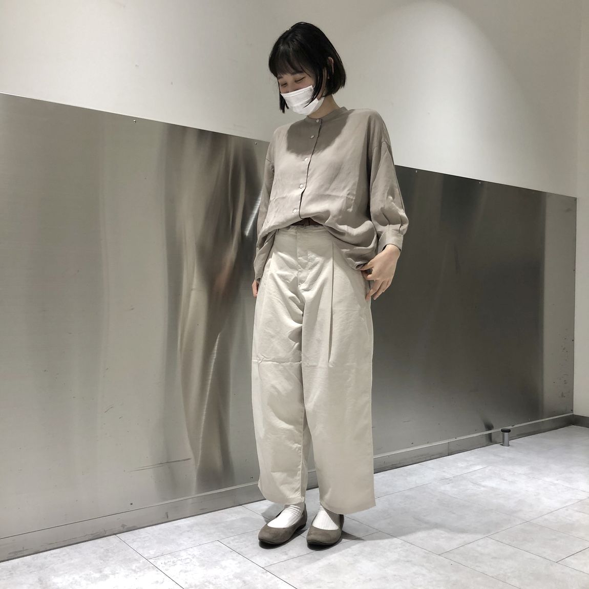 撥水ストレッチチノタックワイドパンツ