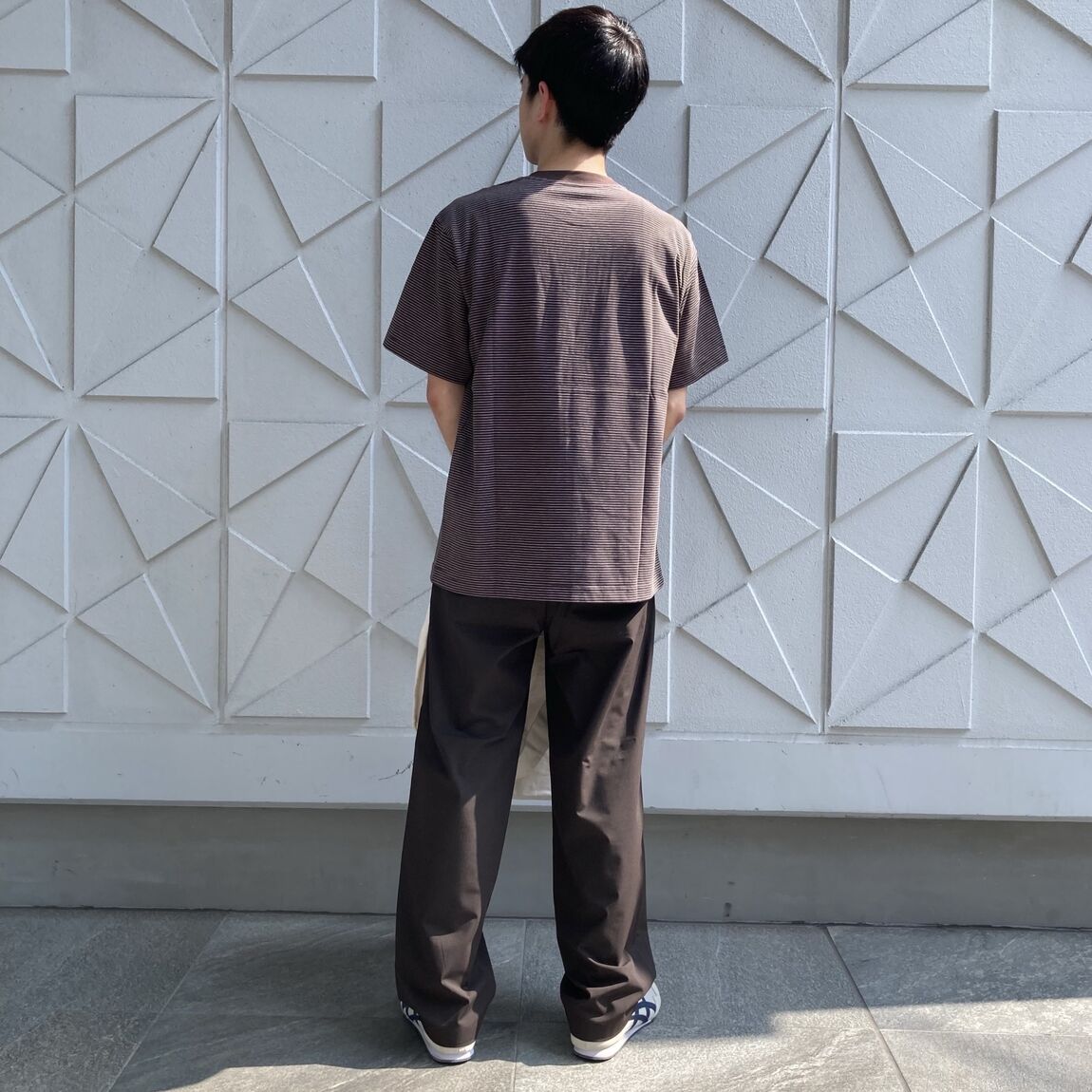 うしろ